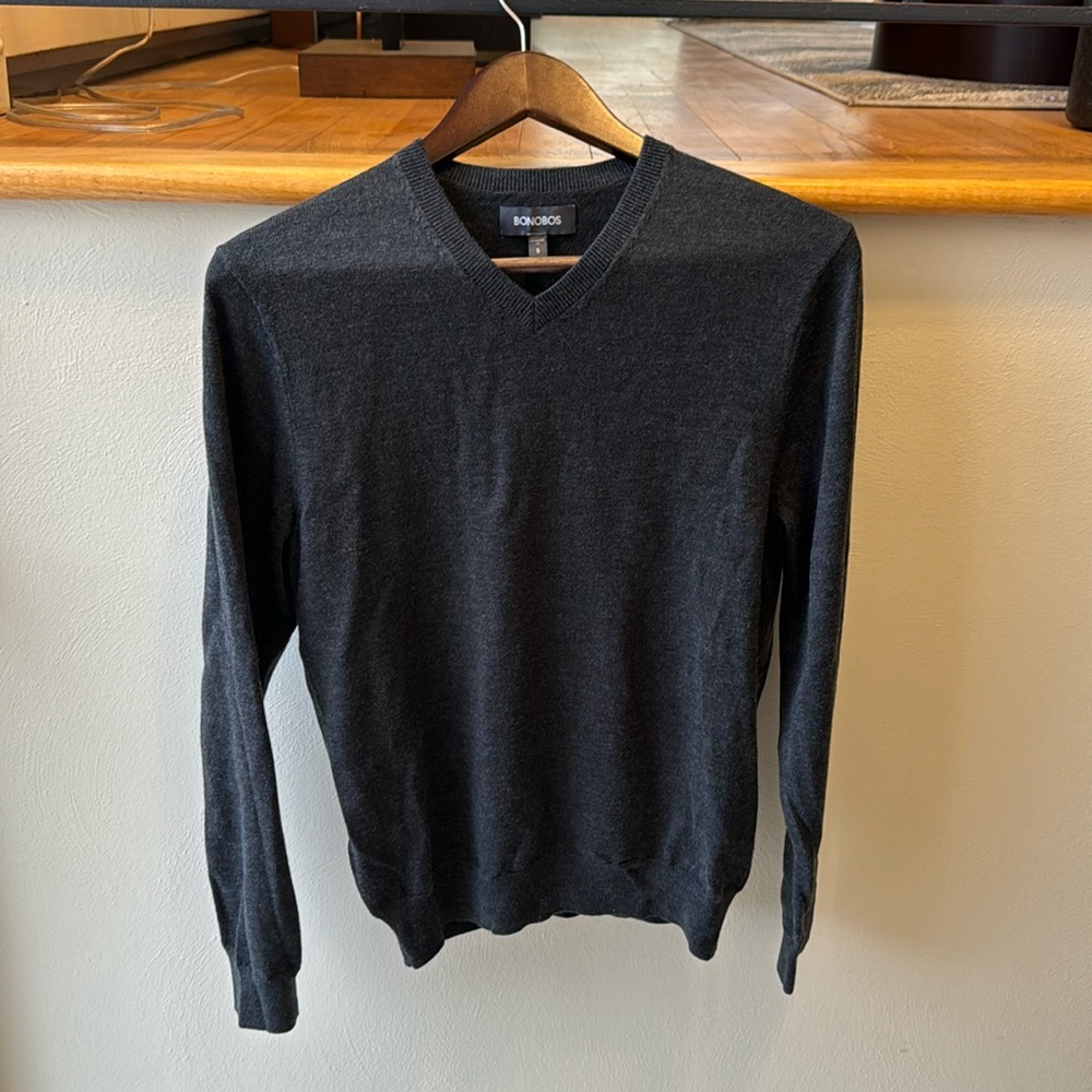 Bonobos Charcoal V Neck Sweater 100% Merino Wool Size S Standard Fit